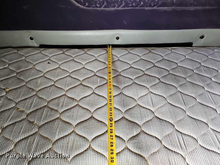 image for item DQ8693 1999 Freightliner Century Class semi truck