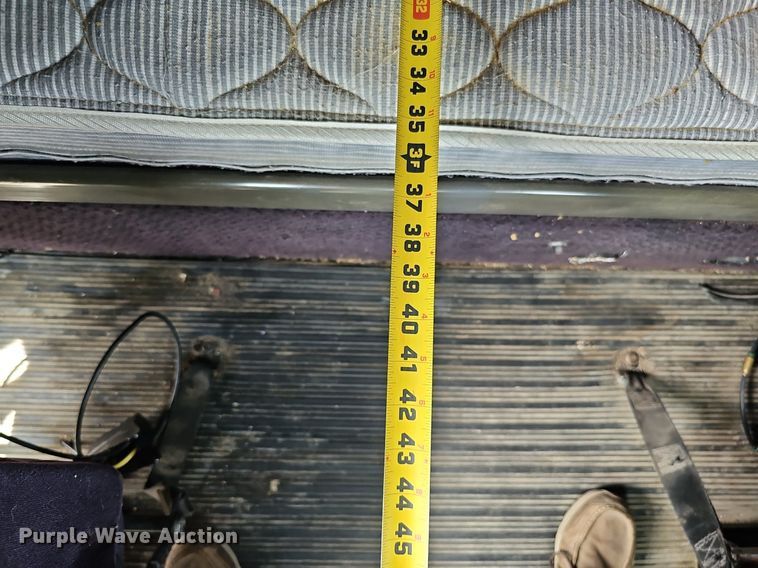 image for item DQ8693 1999 Freightliner Century Class semi truck