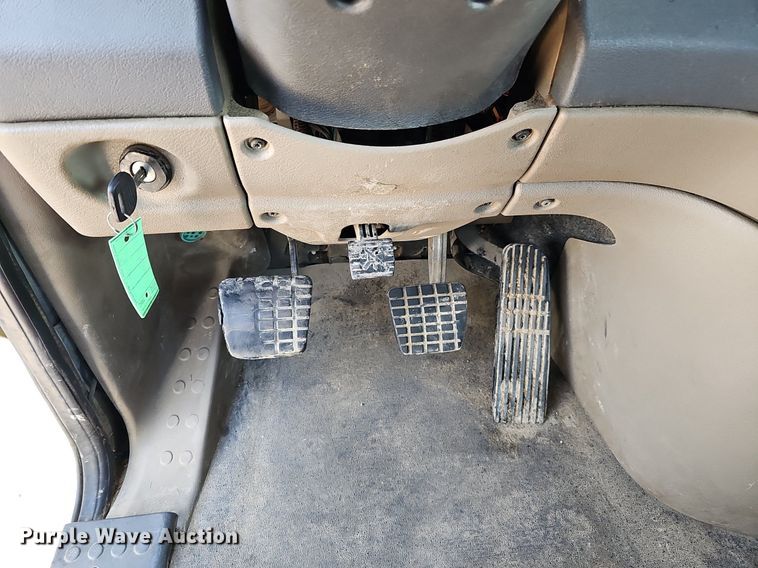 image for item DQ8694 2015 Freightliner Cascadia 125 semi truck