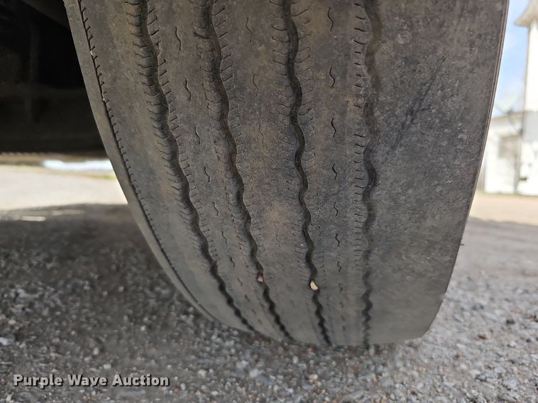 image for item DQ8694 2015 Freightliner Cascadia 125 semi truck