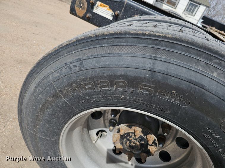 image for item DQ8694 2015 Freightliner Cascadia 125 semi truck