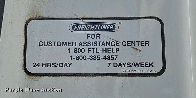 image for item DQ8694 2015 Freightliner Cascadia 125 semi truck