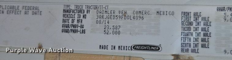 image for item DQ8694 2015 Freightliner Cascadia 125 semi truck