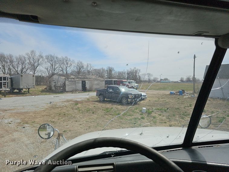 image for item DQ8695 2007 Freightliner Columbia semi truck