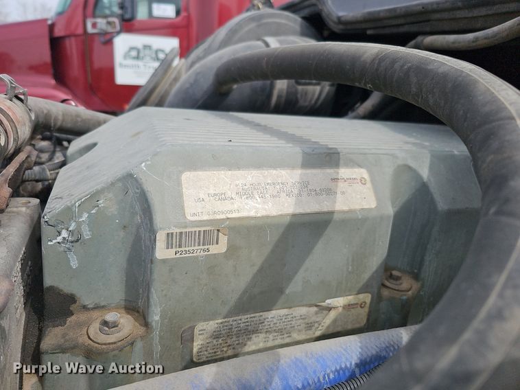 image for item DQ8695 2007 Freightliner Columbia semi truck