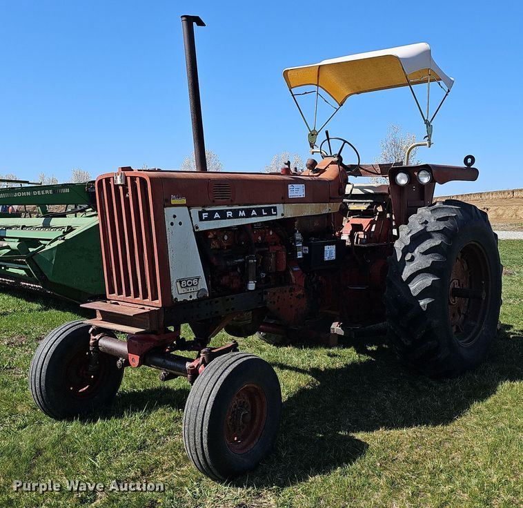 image for item DQ8700 Farmall F 806D tractor