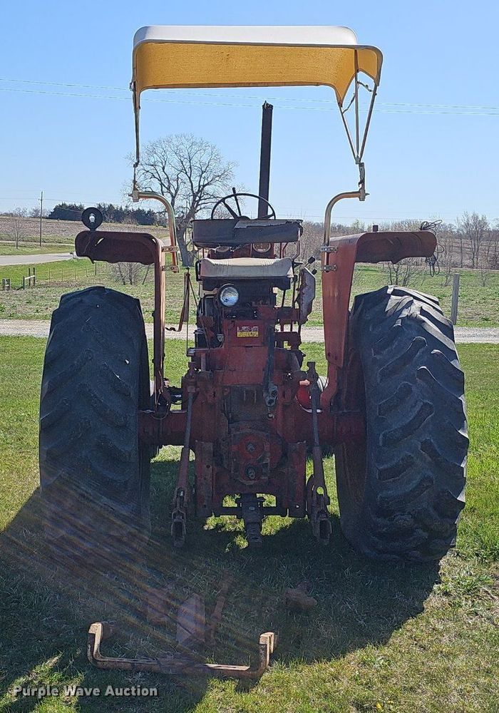 image for item DQ8700 Farmall F 806D tractor