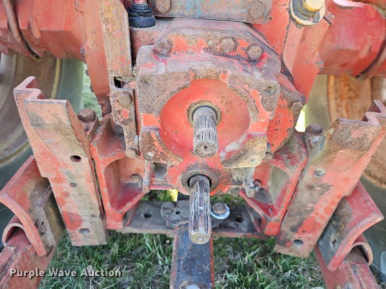 image for item DQ8700 Farmall F 806D tractor