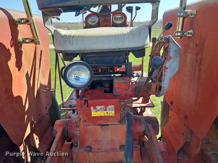 image for item DQ8700 Farmall F 806D tractor
