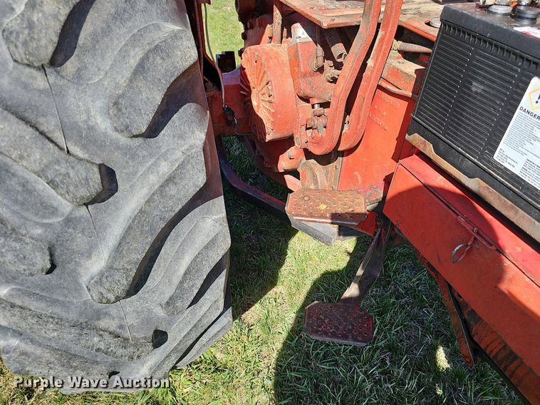 image for item DQ8700 Farmall F 806D tractor
