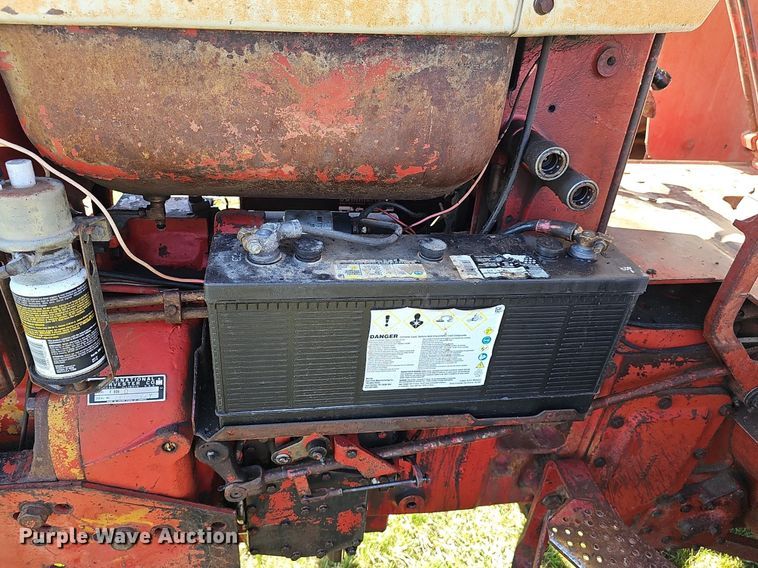 image for item DQ8700 Farmall F 806D tractor