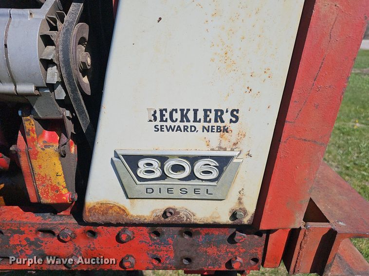 image for item DQ8700 Farmall F 806D tractor