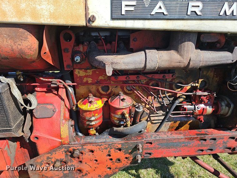 image for item DQ8700 Farmall F 806D tractor