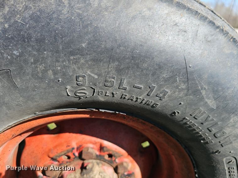 image for item DQ8700 Farmall F 806D tractor