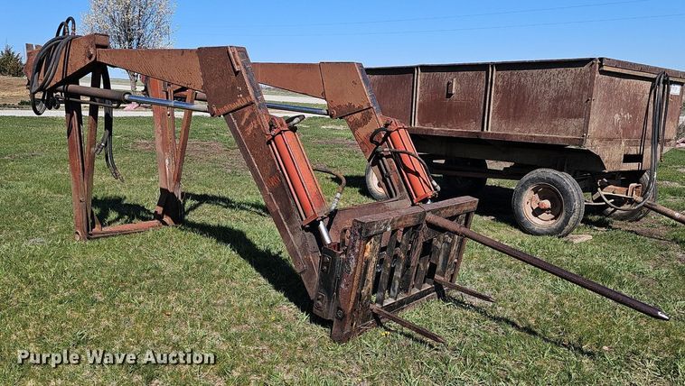 image for item DQ8700 Farmall F 806D tractor
