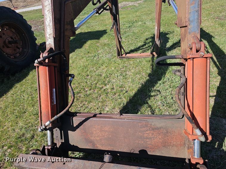 image for item DQ8700 Farmall F 806D tractor