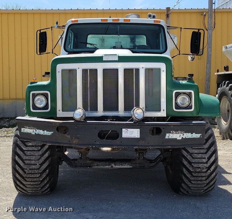 image for item DR7907 1997 International 2554 spreader truck