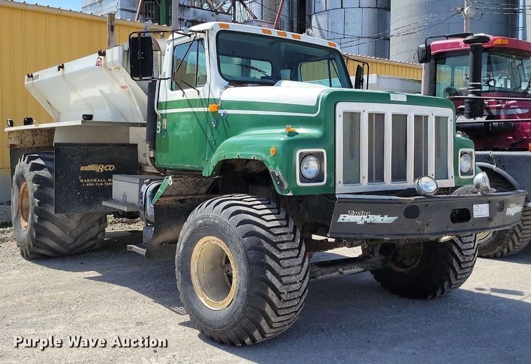 image for item DR7907 1997 International 2554 spreader truck