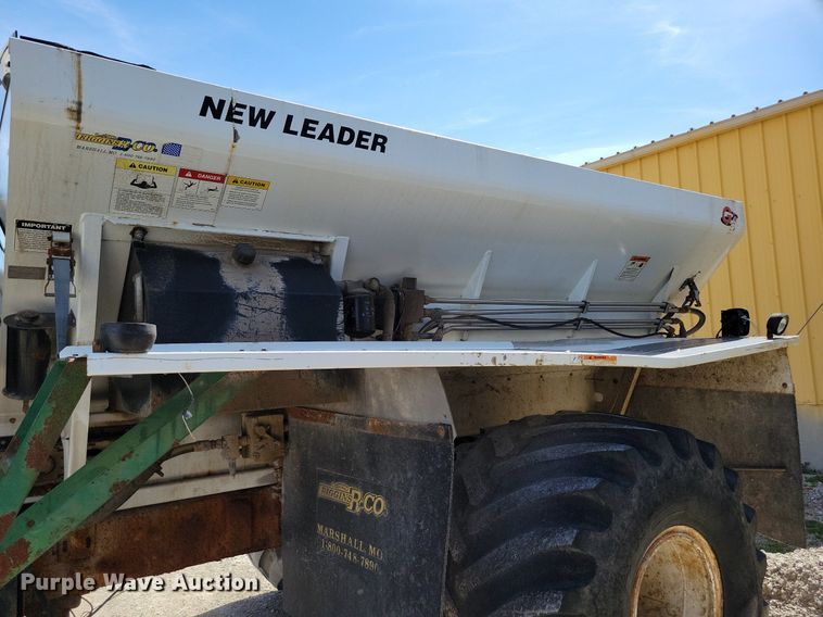 image for item DR7907 1997 International 2554 spreader truck