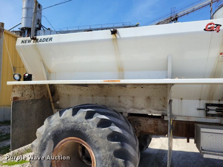 image for item DR7907 1997 International 2554 spreader truck