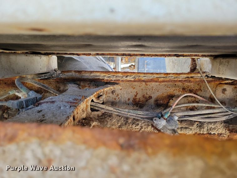 image for item DR7907 1997 International 2554 spreader truck