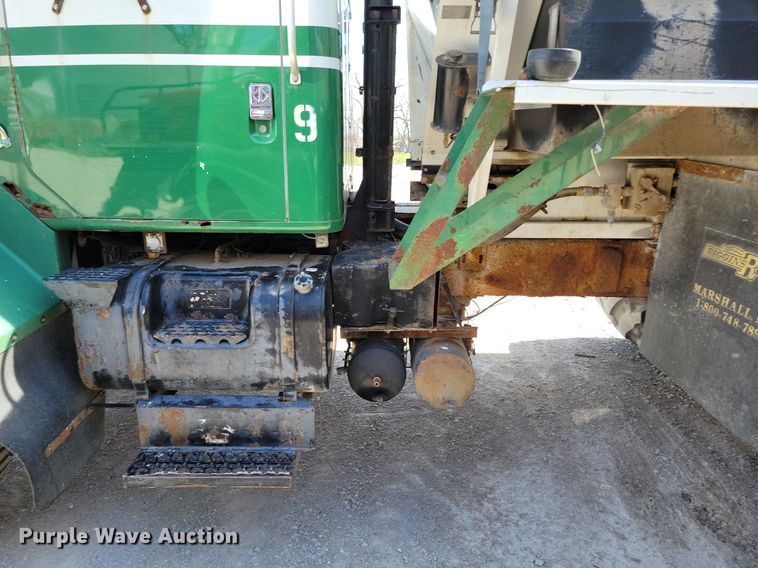 image for item DR7907 1997 International 2554 spreader truck