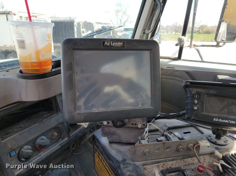 image for item DR7907 1997 International 2554 spreader truck