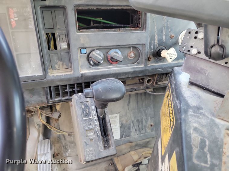 image for item DR7907 1997 International 2554 spreader truck