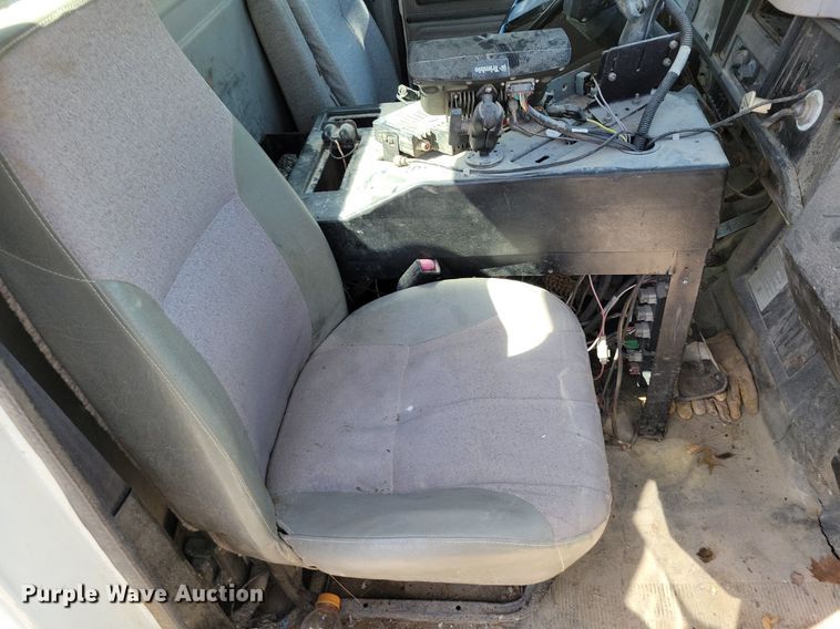 image for item DR7907 1997 International 2554 spreader truck