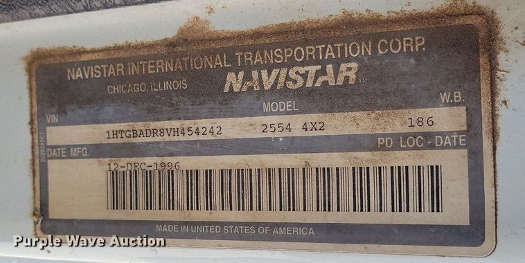 image for item DR7907 1997 International 2554 spreader truck