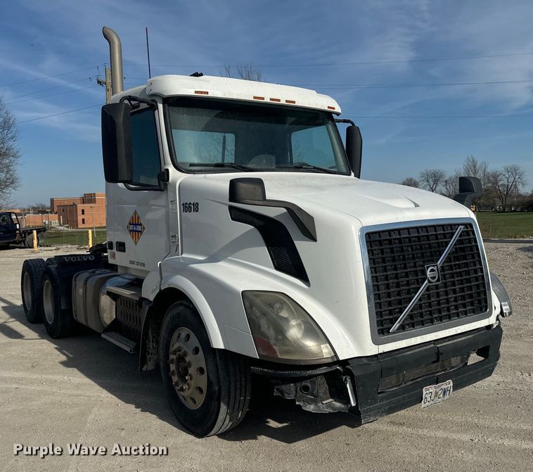 image for item DR7908 2016 Volvo VN semi truck