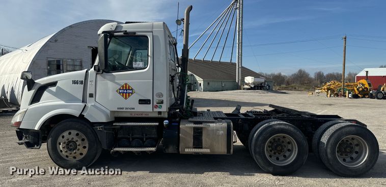 image for item DR7908 2016 Volvo VN semi truck