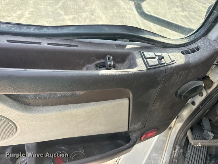 image for item DR7908 2016 Volvo VN semi truck