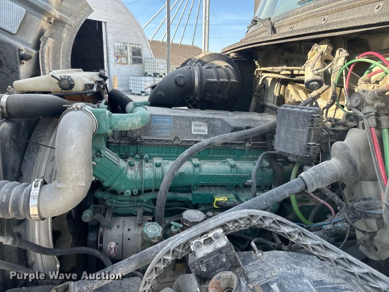 image for item DR7908 2016 Volvo VN semi truck