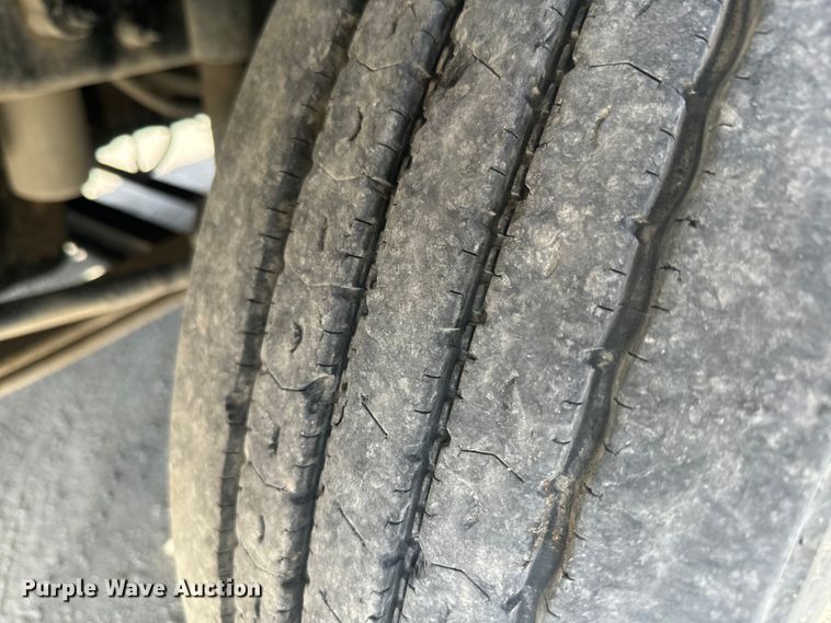 image for item DR7908 2016 Volvo VN semi truck