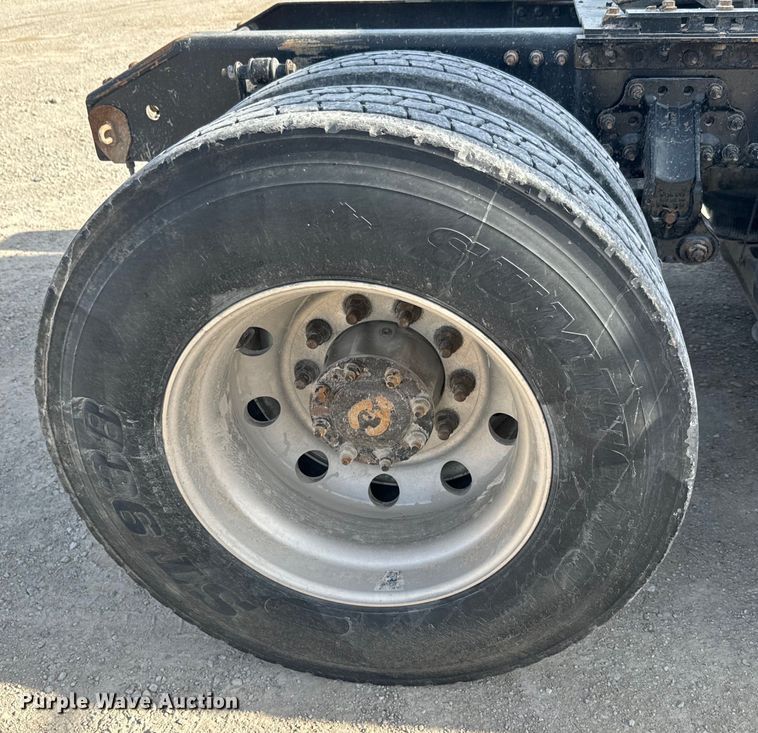 image for item DR7908 2016 Volvo VN semi truck