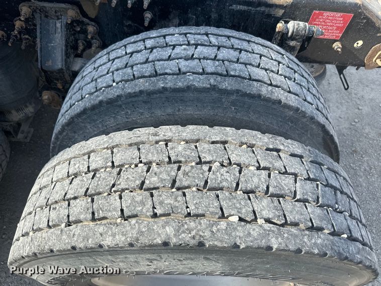 image for item DR7908 2016 Volvo VN semi truck