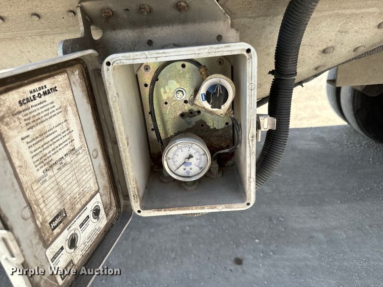 image for item DR7909 2008 Timpte grain trailer