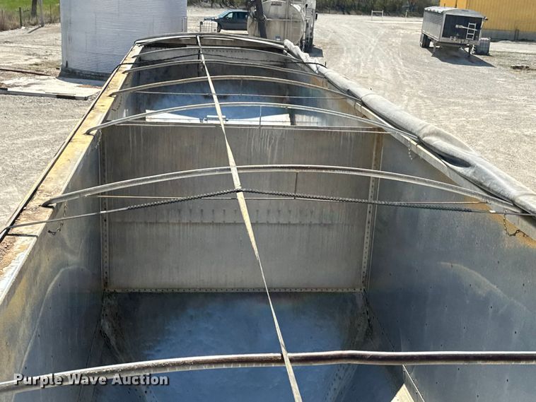 image for item DR7909 2008 Timpte grain trailer