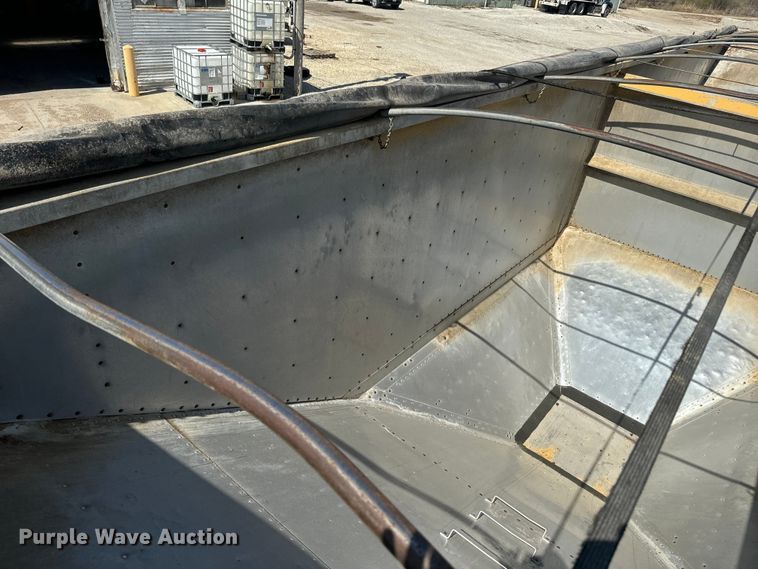 image for item DR7909 2008 Timpte grain trailer