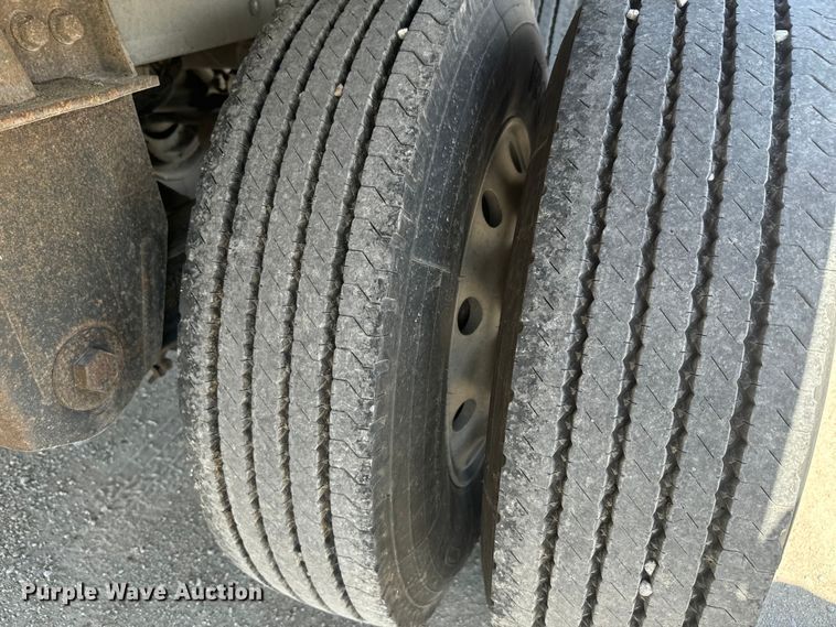 image for item DR7909 2008 Timpte grain trailer