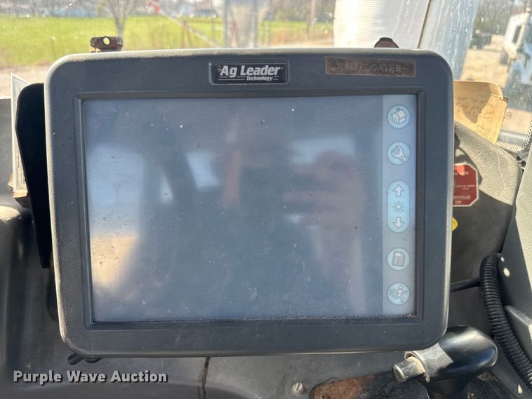 image for item DR7911 Case IH FLX4300 spreader