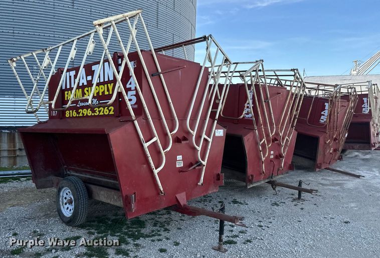 image for item DR7918 (2) Feed Train Gray Fox 145 creep feeders