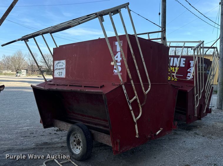 image for item DR7918 (2) Feed Train Gray Fox 145 creep feeders