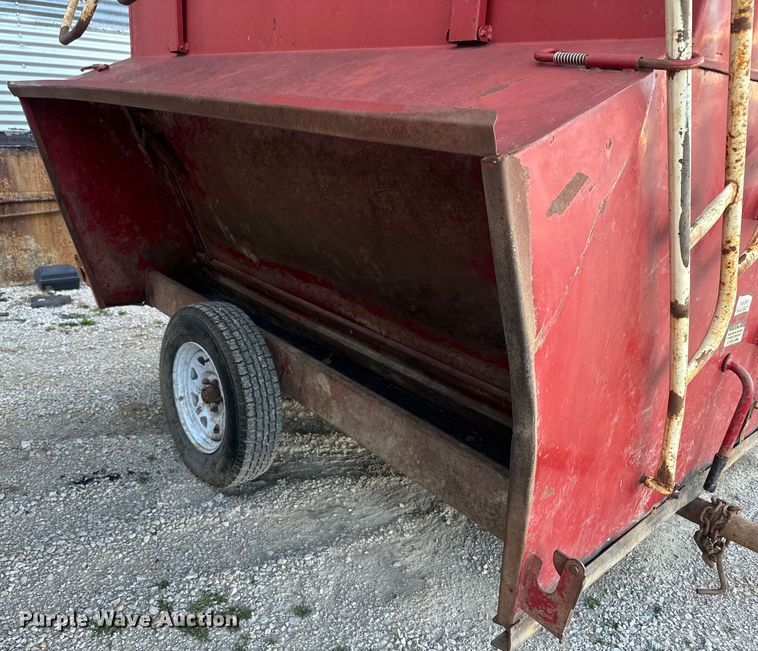 image for item DR7918 (2) Feed Train Gray Fox 145 creep feeders