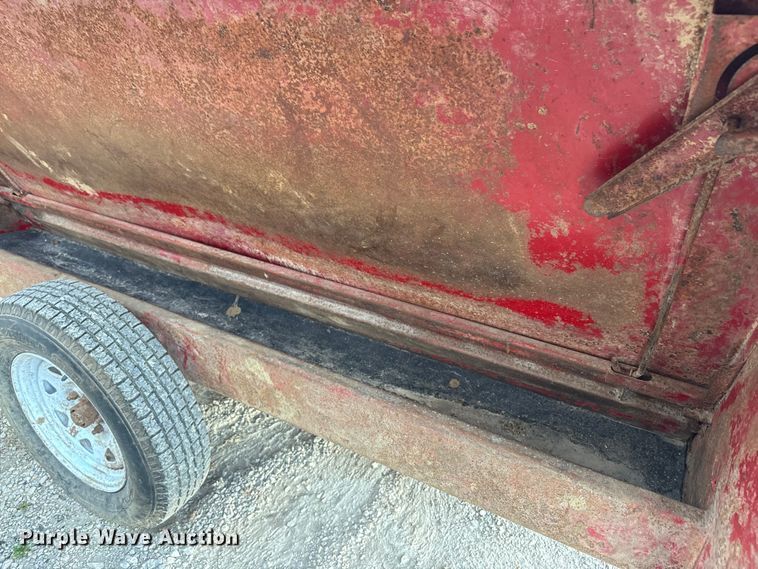 image for item DR7918 (2) Feed Train Gray Fox 145 creep feeders