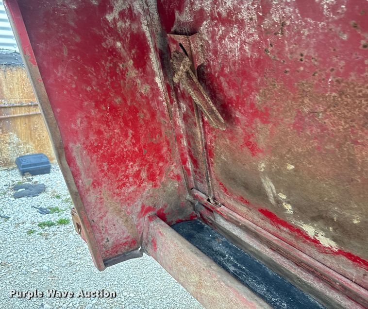 image for item DR7918 (2) Feed Train Gray Fox 145 creep feeders