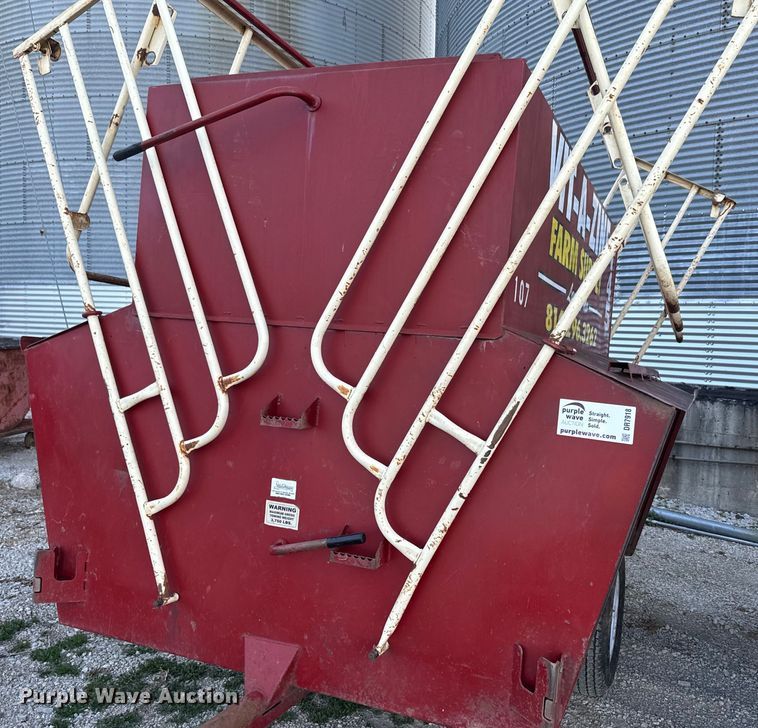 image for item DR7918 (2) Feed Train Gray Fox 145 creep feeders