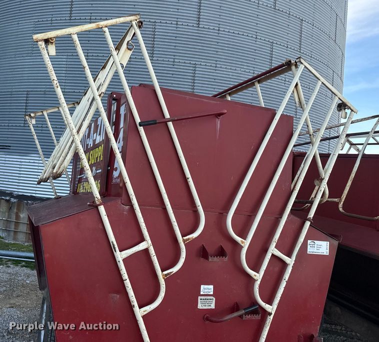 image for item DR7918 (2) Feed Train Gray Fox 145 creep feeders