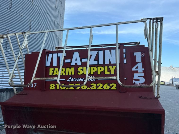 image for item DR7918 (2) Feed Train Gray Fox 145 creep feeders